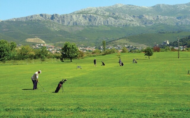 "Nice Home In Podstrana With Wifi And 2 Bedrooms"