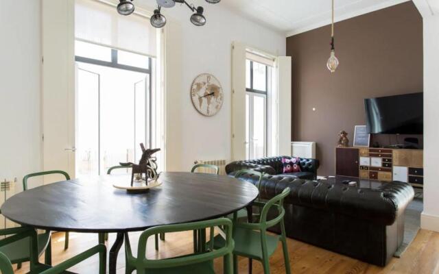 Beautiful 3-Story house in Chiado with a 40m² private terrace