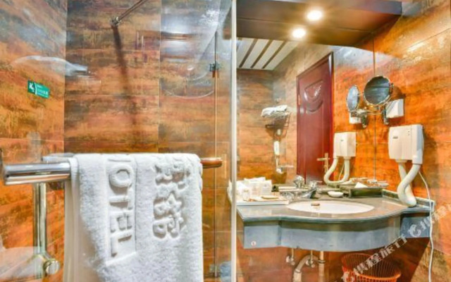 Guiyang Guilv Hotel (Baiyun Hospital Affiliated to Guizhou Medical University)