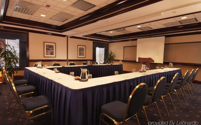 Hampton Inn Dulles - Cascades