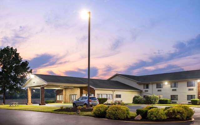 Super 8 by Wyndham Henrietta/Rochester Area