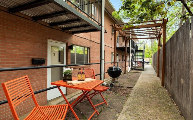 Contemporary Condo in the Heart of Old Town