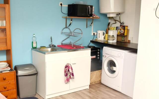 Apartment With one Bedroom in Provins, With Wifi