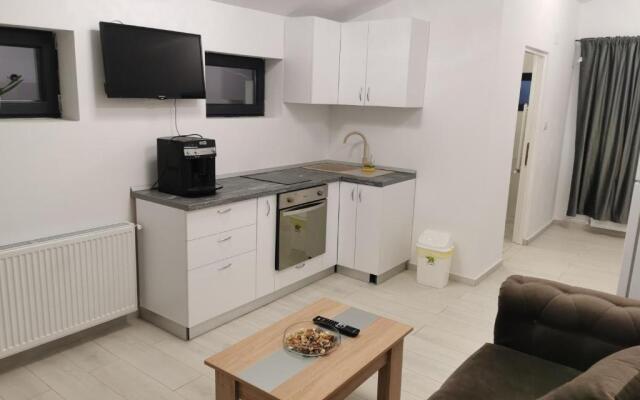 Jolie Luxury Apartments II