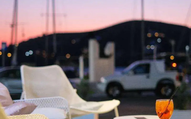 Relux Ios Hotel