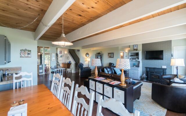 The Strand at Twin Rocks