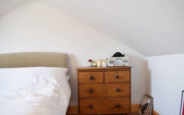 Stylish 2 Bedroom Flat in Finsbury Park