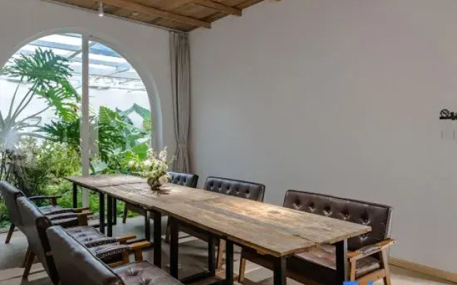 THEPLANTS Aesthetics Homestay.