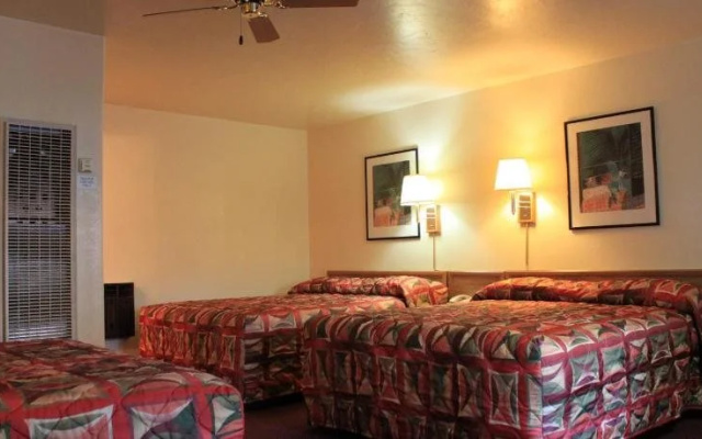 Kiva Motel