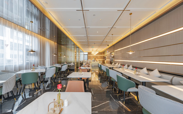 Atour Hotel, Baoyu Plaza, North Changjiang Road, Kunshan