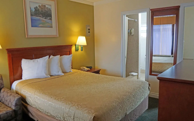 Redondo Inn and Suites