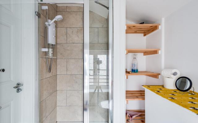 The Mews - 1BR Studio in Jericho Near City Centre