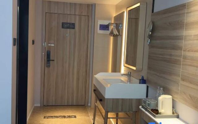 HanTing Hotel (Xiamen Airport Wuyuan Bay)