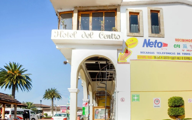 OYO Hotel Del Centro