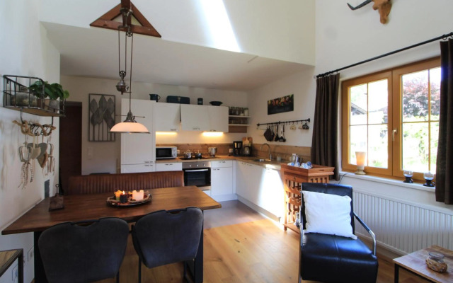 FeWo KITZ - Ski-to-door Apartment