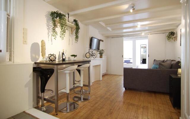 Cosy apartment right in the city center with AIRCO!