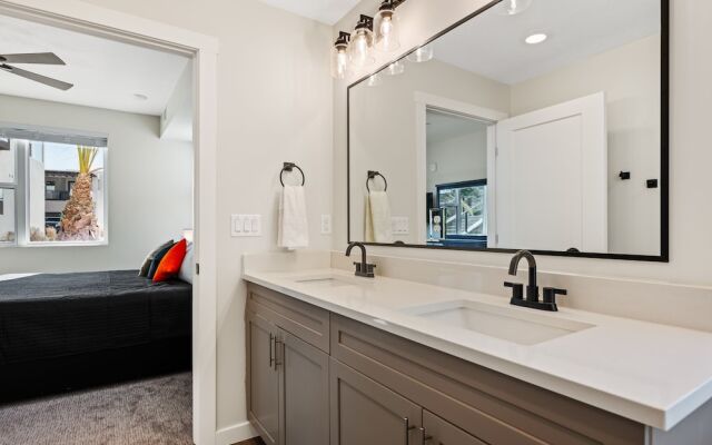 Surf's Up 2 Bedroom Condo