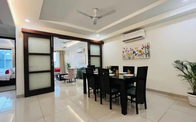 Olive Service Apartment-Golf Course Road
