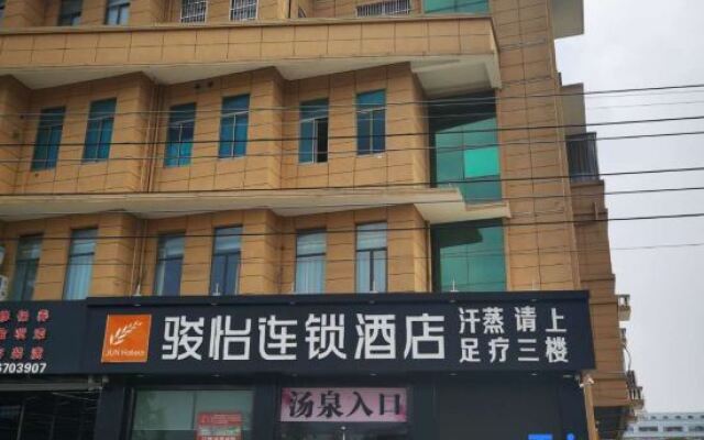 Junyi Chain Hotel (Changzhou Menghe Ancient Town)