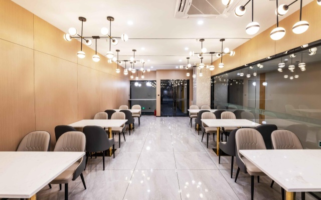 Starway Hotel Suzhou Railway Station Wanda PlazaStarway Suzhou Railway Station Wanda Plaza Hotel – Business – Suzhou