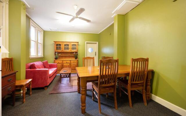 Commercial Travellers House