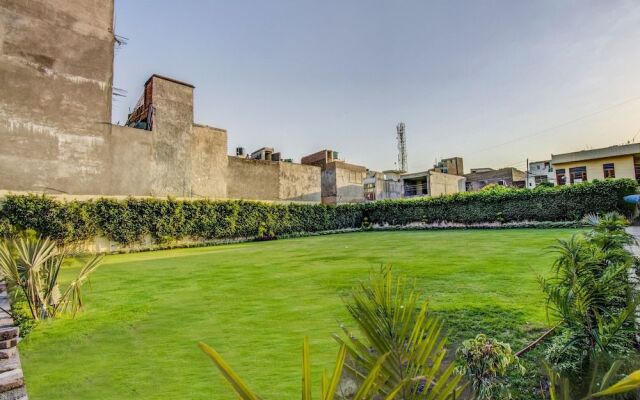 Capital O 30699 Lrc Hotel And Banquet