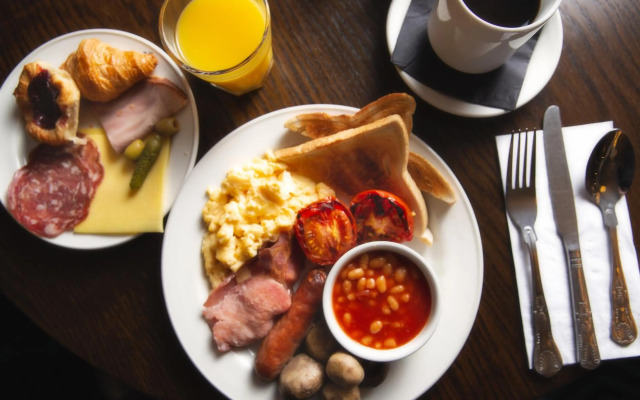 City Sleeper at Royal National Hotel