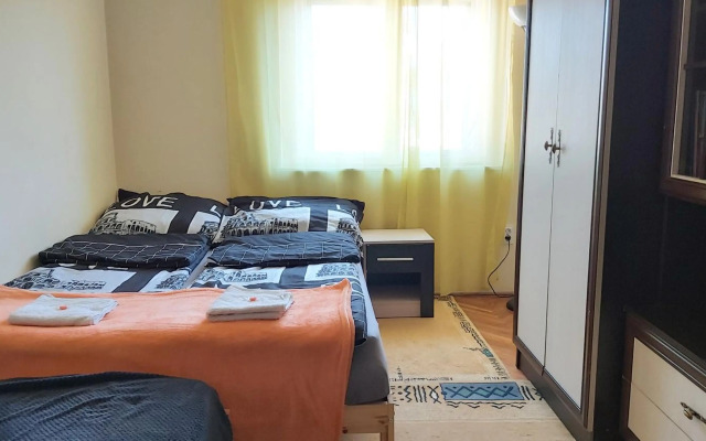 FREE PARKING - Tisza-parti Napfény Apartman