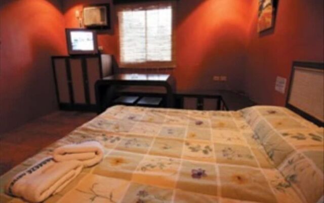 Seabreeze Lodge and Cafe