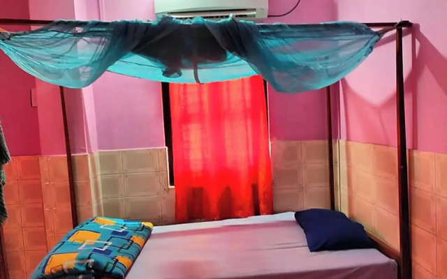 Goroomgo Central Guest House Agartala