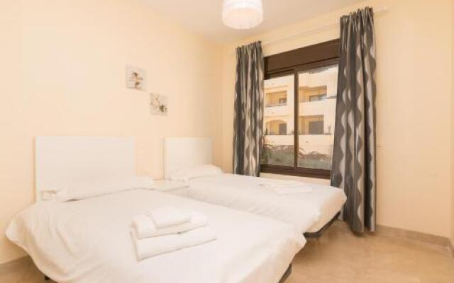 Duquesa Village Apartemento 2115