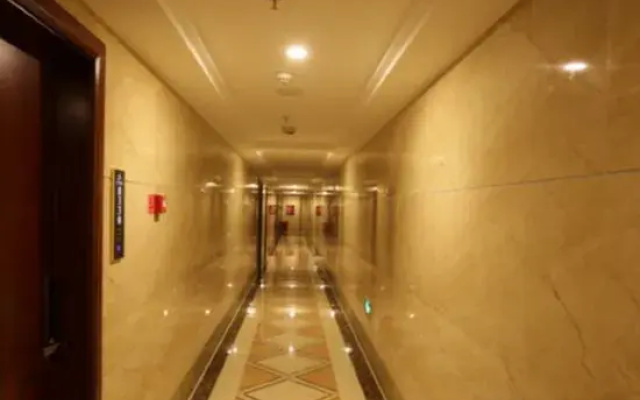 Zhenxing Hotel