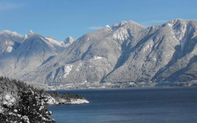 On the Sea B&B on Bowen Island