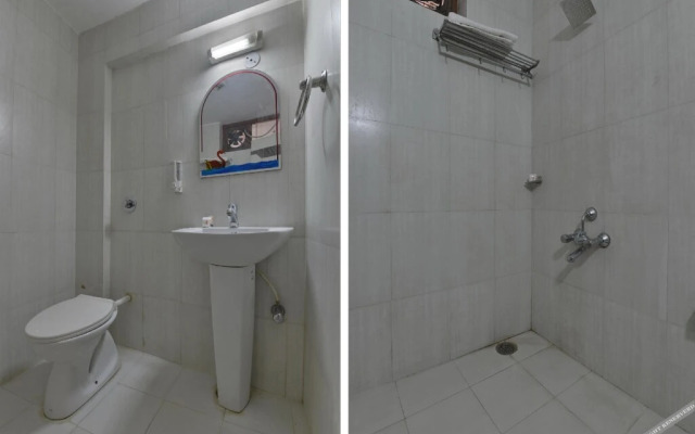 Hotel A R Ganpati Plaza By OYO Rooms