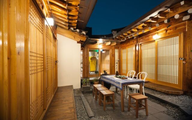 Open Real Luxury Korean Hanok