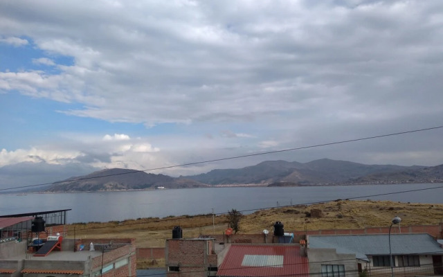 Hostal Vista al Lago