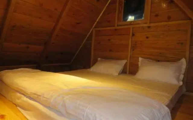 A Hillock Resort