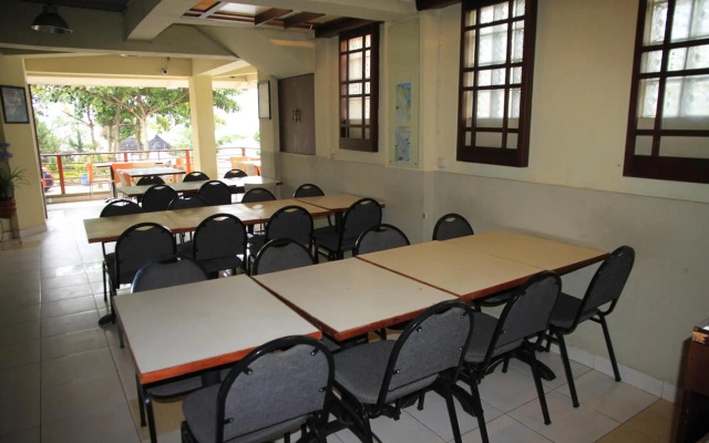 Pandu Lakeside Hotel Parapat - Toba Lake