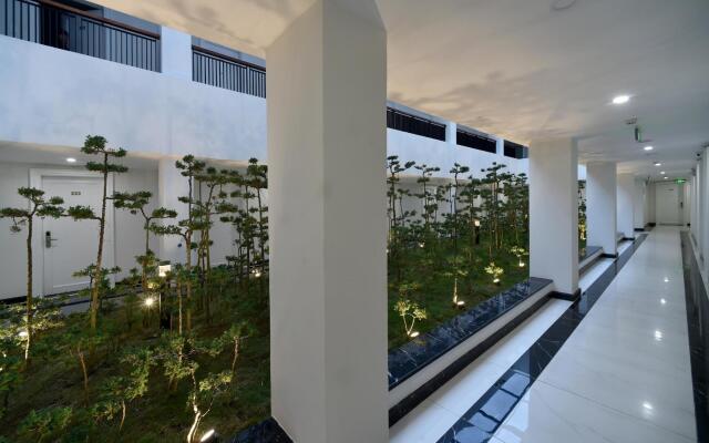 Garco Dragon Hotel