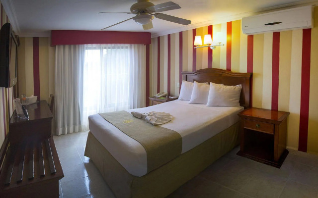 Hotel Plaza Colonial