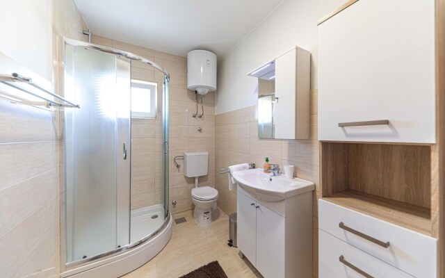 Amazing Apartment in Kastel Stari With 2 Bedrooms and Wifi