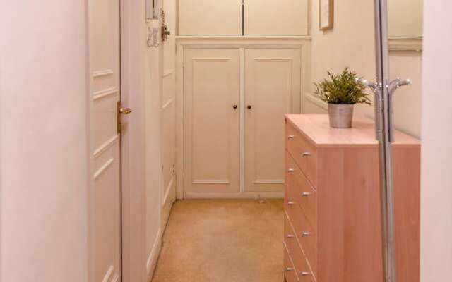 Cute and Functional Studio Flat in Paddington