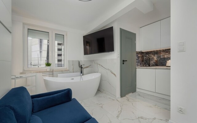 Unique Studio in Wrocław by Renters