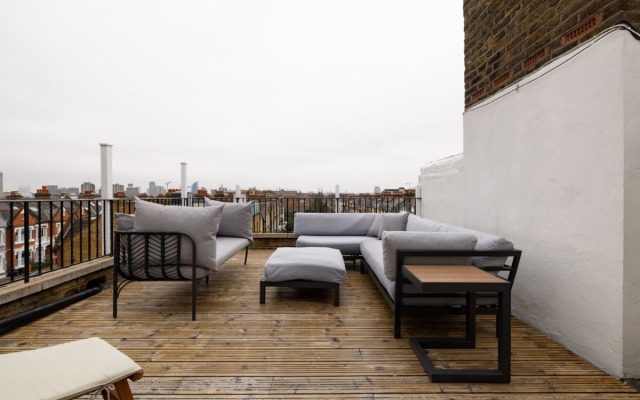 The Clapham Chambers - Stunning & Bright 3BDR Flat with Terrace
