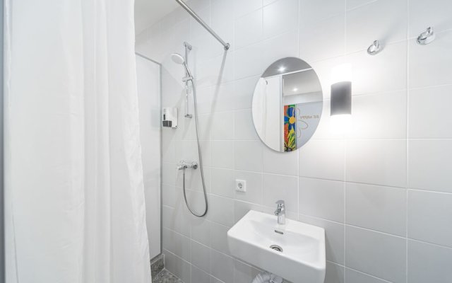 Metro Hostel