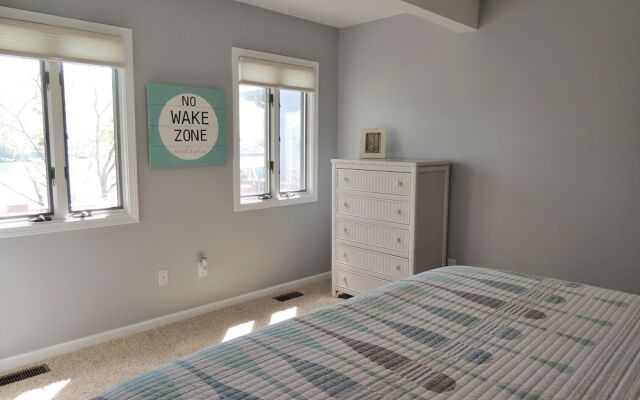 Allure Of The Lake 3 Bedrooms 2 Bathrooms Home