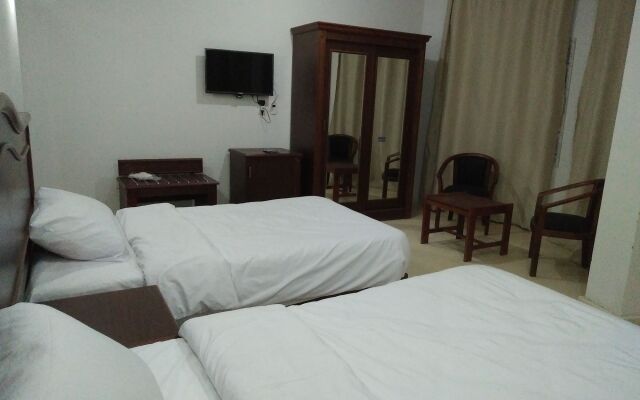 Royal NJ Hotel