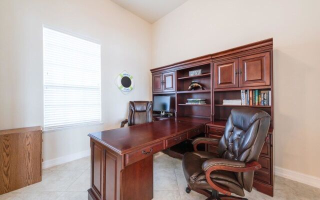 Waterfront Home With Pool, spa and 2nd Floor Balcony