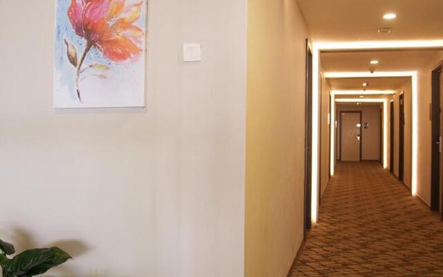 Embassy Hotel  Service Apartment