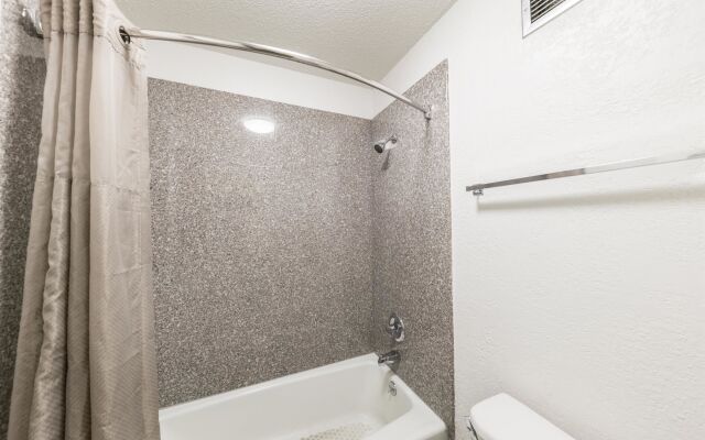 Motel 6-Oklahoma City, OK - Bricktown